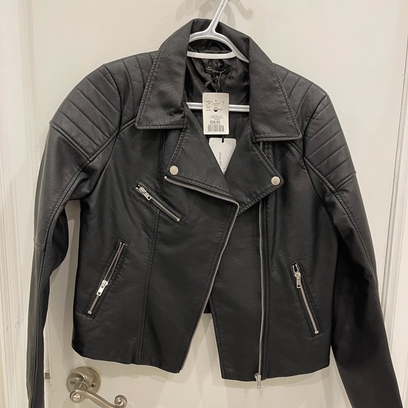 Faux leather jacket - Picture 2 of 3